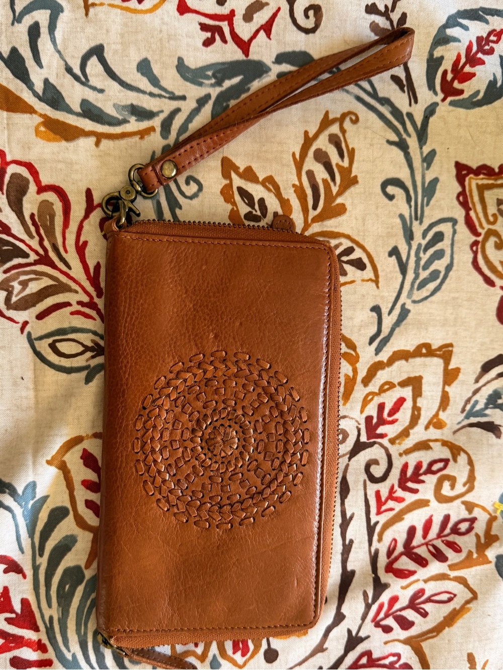 Genuine Leather Vilenca Holland Wristlet Wallet w/ Beautiful Mandala